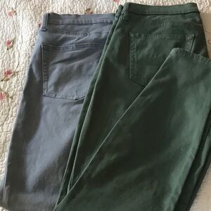 Set of two pair gap high rise skinny jeans